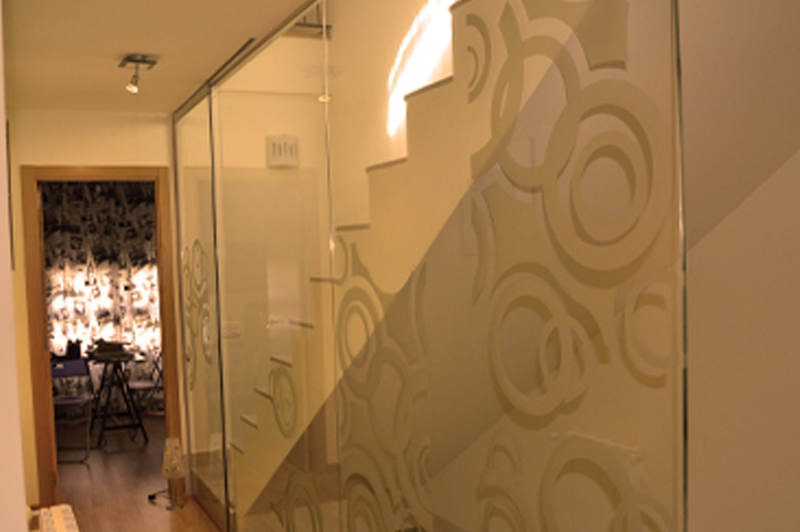 tiros escalera de vidrio